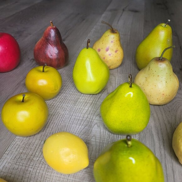 Large Assortment Of Artificial Fruits Including Apples Pears Lemons & Grapes - Picture 7 of 16